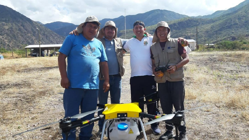 Drone spray in Peru